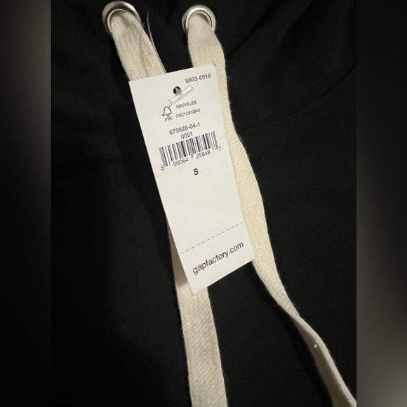 NWT Gap Factory Black Hoodie - Picture 3 of 3